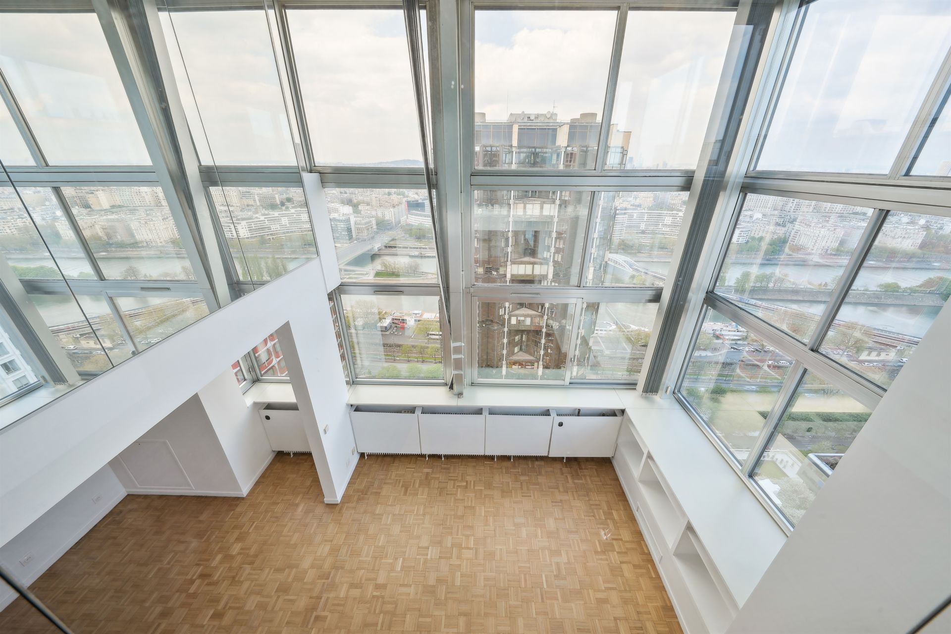 luxury apartment 5 Rooms for sale on PARIS (75015)