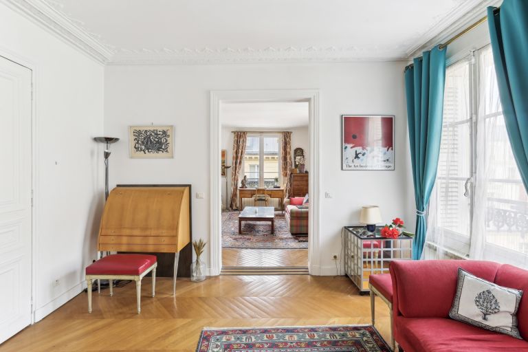 luxury apartment 4 Rooms for sale on PARIS (75008)
