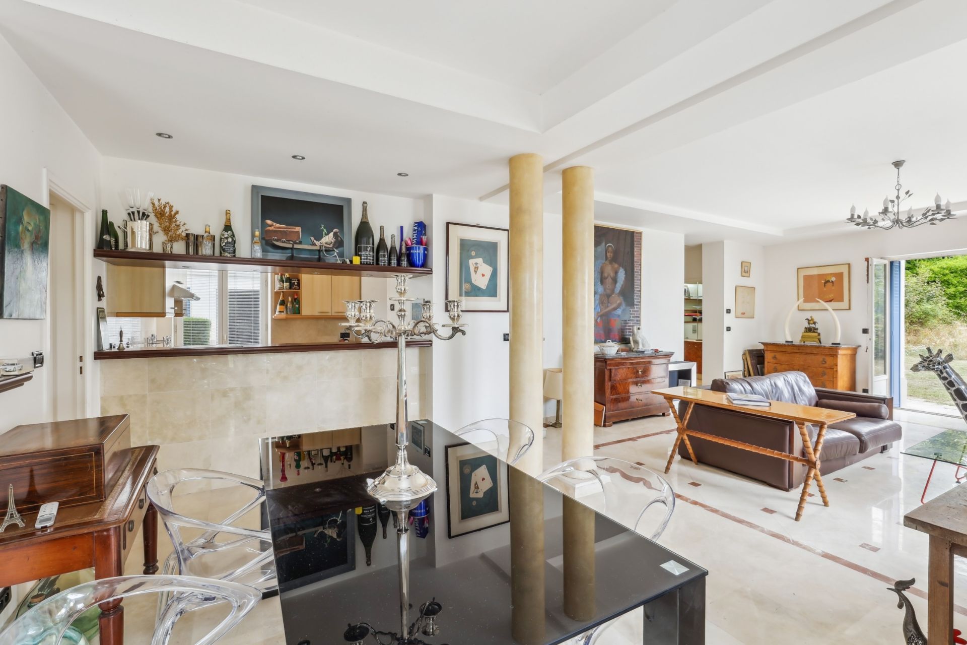 luxury apartment 3 Rooms for sale on MEULAN EN YVELINES (78250)