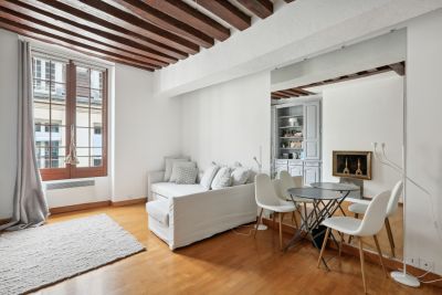 luxury studio for sale on PARIS (75004) Sale Luxury studio Paris 4 1 room 25.02 m²