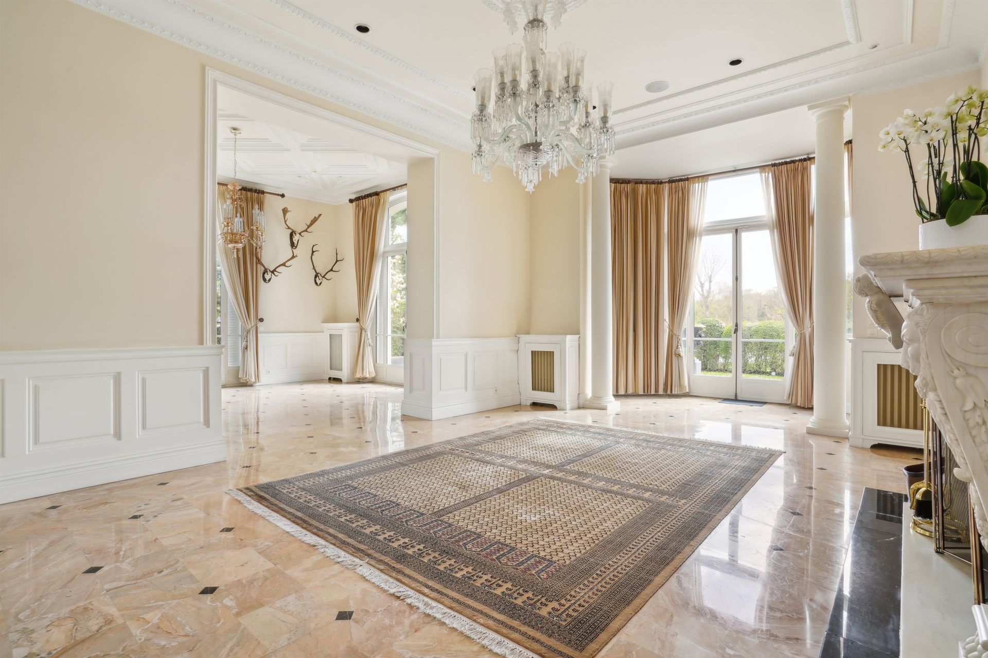 mansion 11 Rooms for sale on CROISSY SUR SEINE (78290)