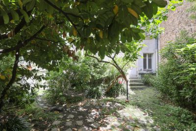 luxury house 8 Rooms for sale on PARIS (75016) Sale Luxury house Paris 16 8 Rooms 225 m²