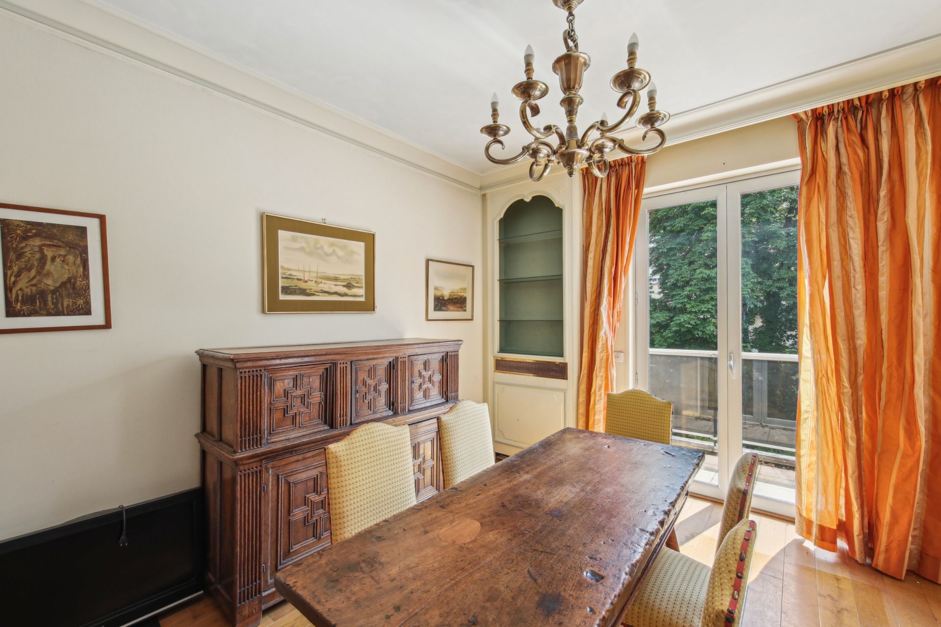 luxury apartment 5 Rooms for sale on NEUILLY SUR SEINE (92200)