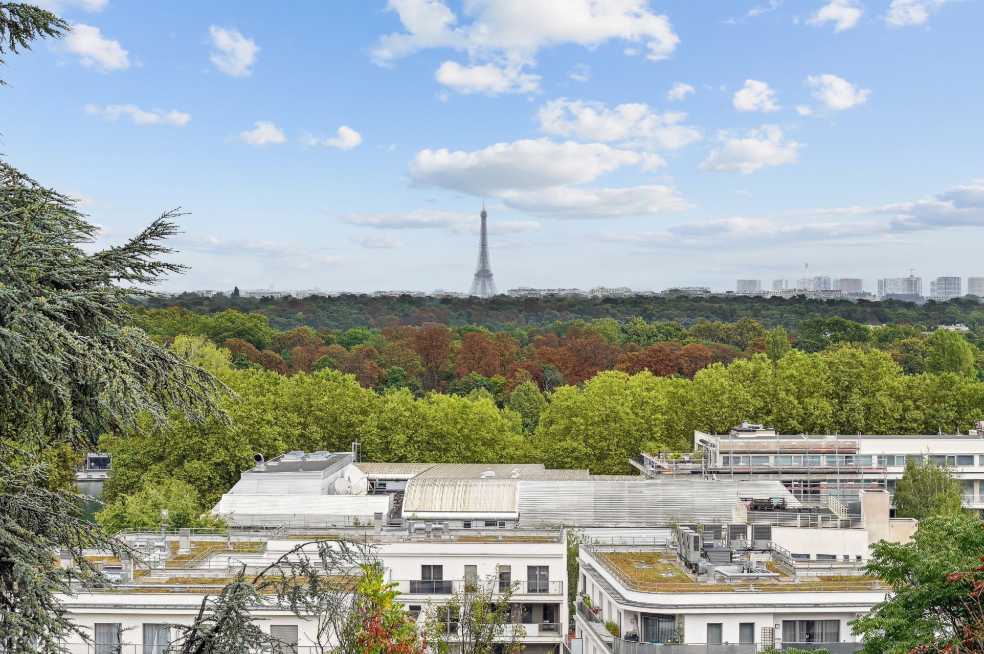 luxury house 10 Rooms for sale on ST CLOUD (92210)