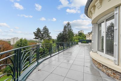 Sale Luxury house Saint-Cloud 10 Rooms 440 m²