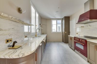 luxury apartment 8 Rooms for sale on PARIS (75016) Sale Luxury apartment Paris 16 8 Rooms 374 m²