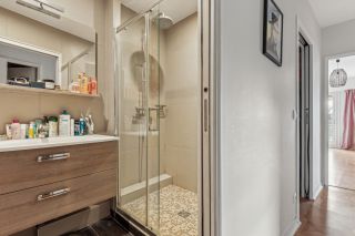 luxury apartment 5 Rooms for sale on ST CLOUD (92210)