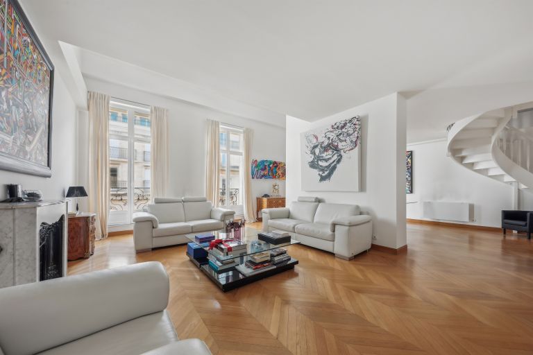 luxury apartment 6 Rooms for sale on PARIS (75008)