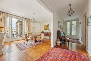 luxury apartment 6 Rooms for sale on PARIS (75017)