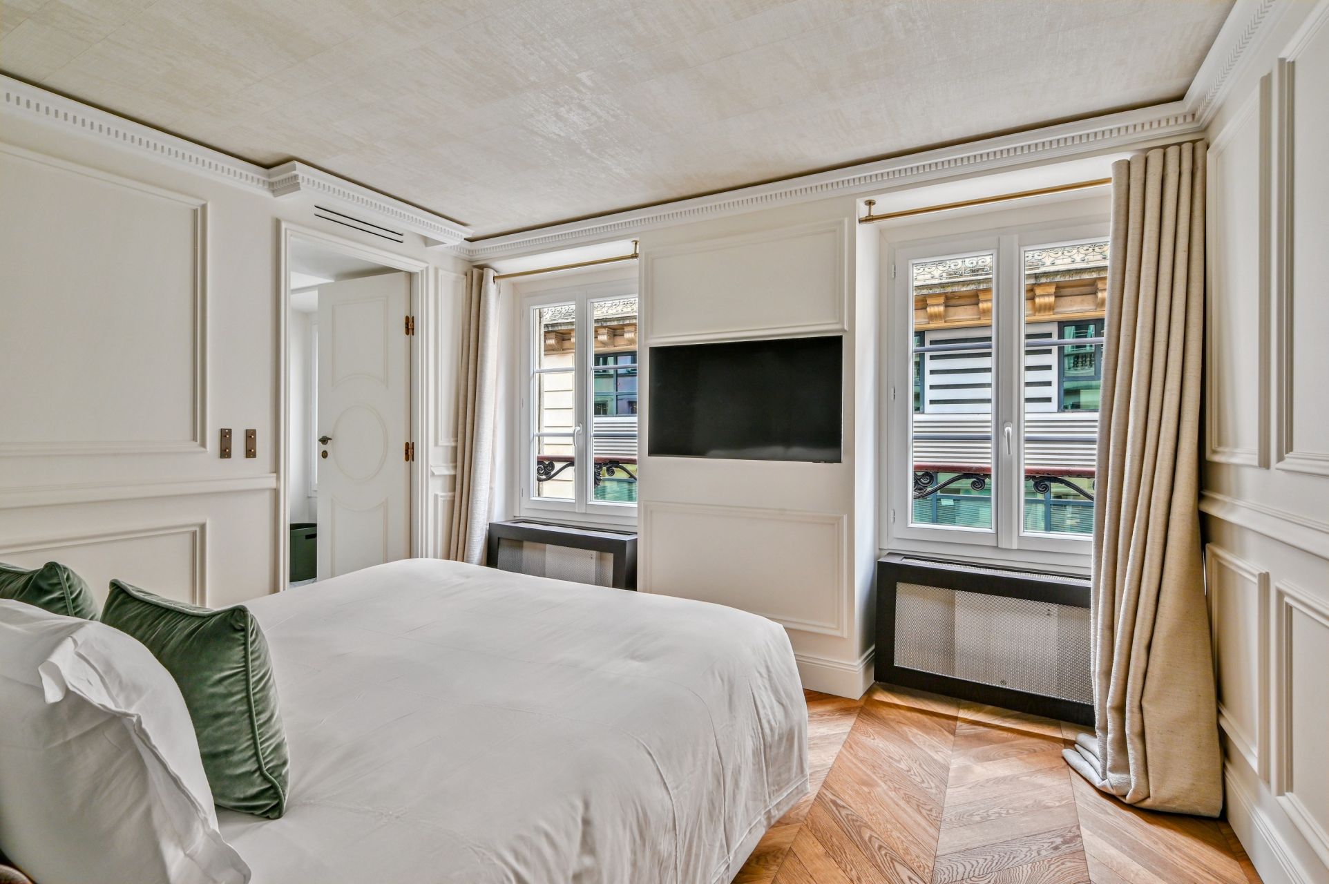 luxury apartment 3 Rooms for sale on PARIS (75002)