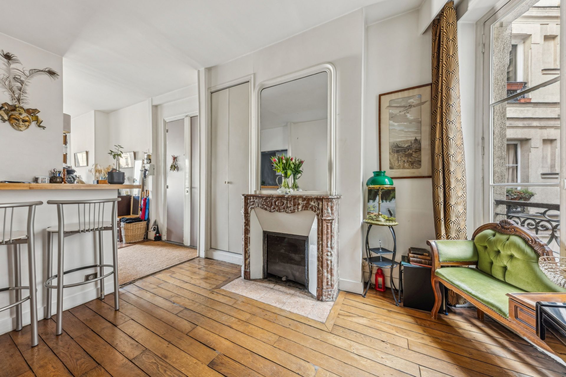 luxury apartment 4 Rooms for sale on PARIS (75001)
