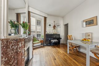 luxury apartment 4 Rooms for sale on PARIS (75001)