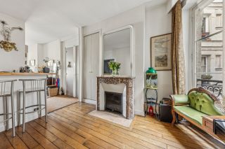 luxury apartment 4 Rooms for sale on PARIS (75001)