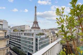 luxury apartment 5 Rooms for sale on PARIS (75015)