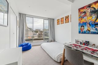 luxury apartment 5 Rooms for sale on PARIS (75007)