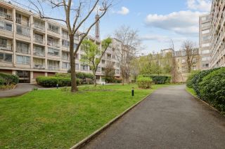 luxury apartment 5 Rooms for sale on PARIS (75007)