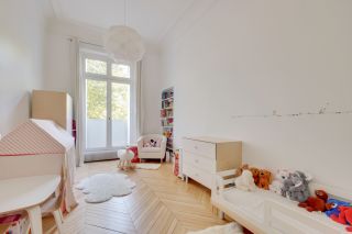 luxury apartment 8 Rooms for sale on PARIS (75016)