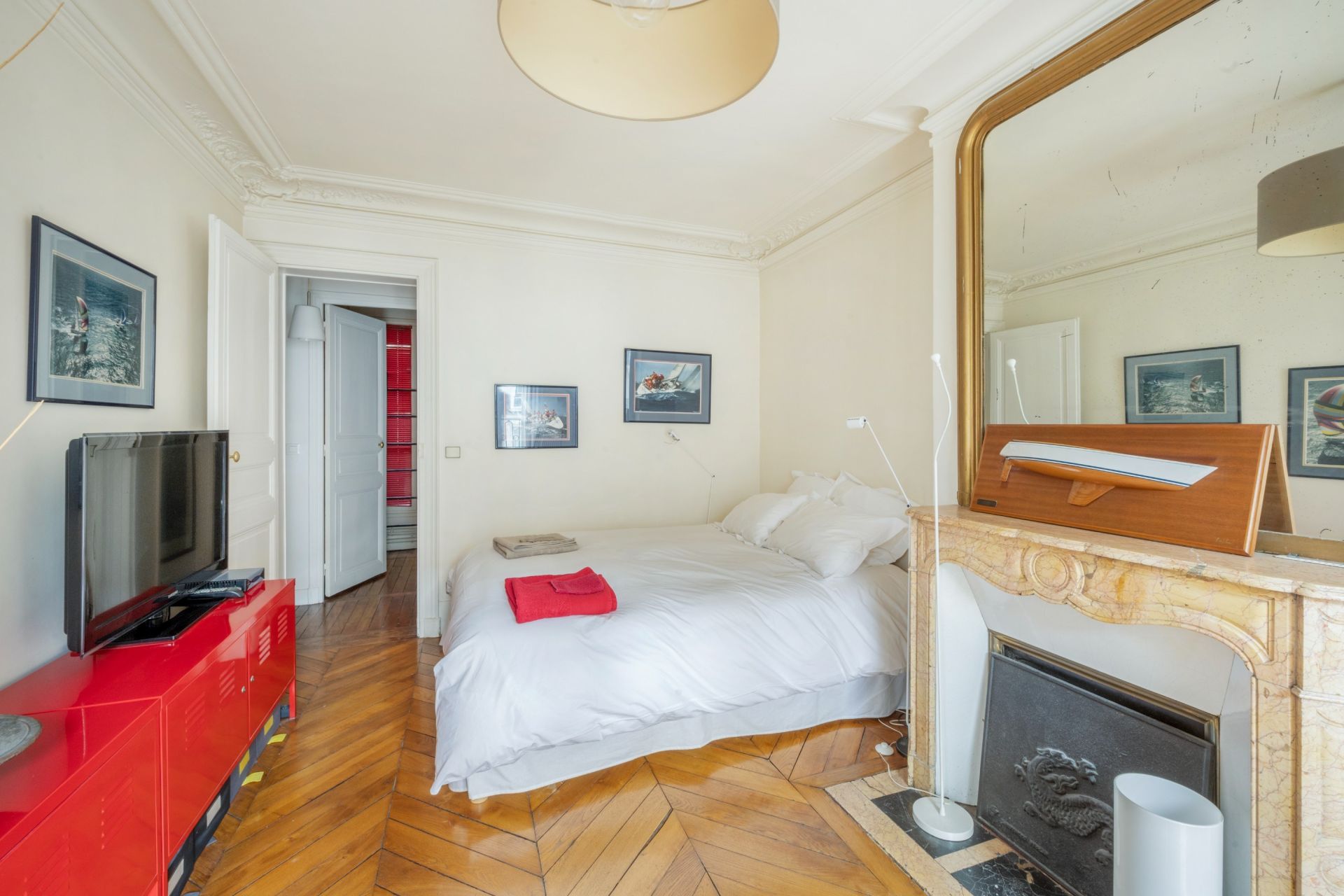 luxury apartment 4 Rooms for sale on PARIS (75003)