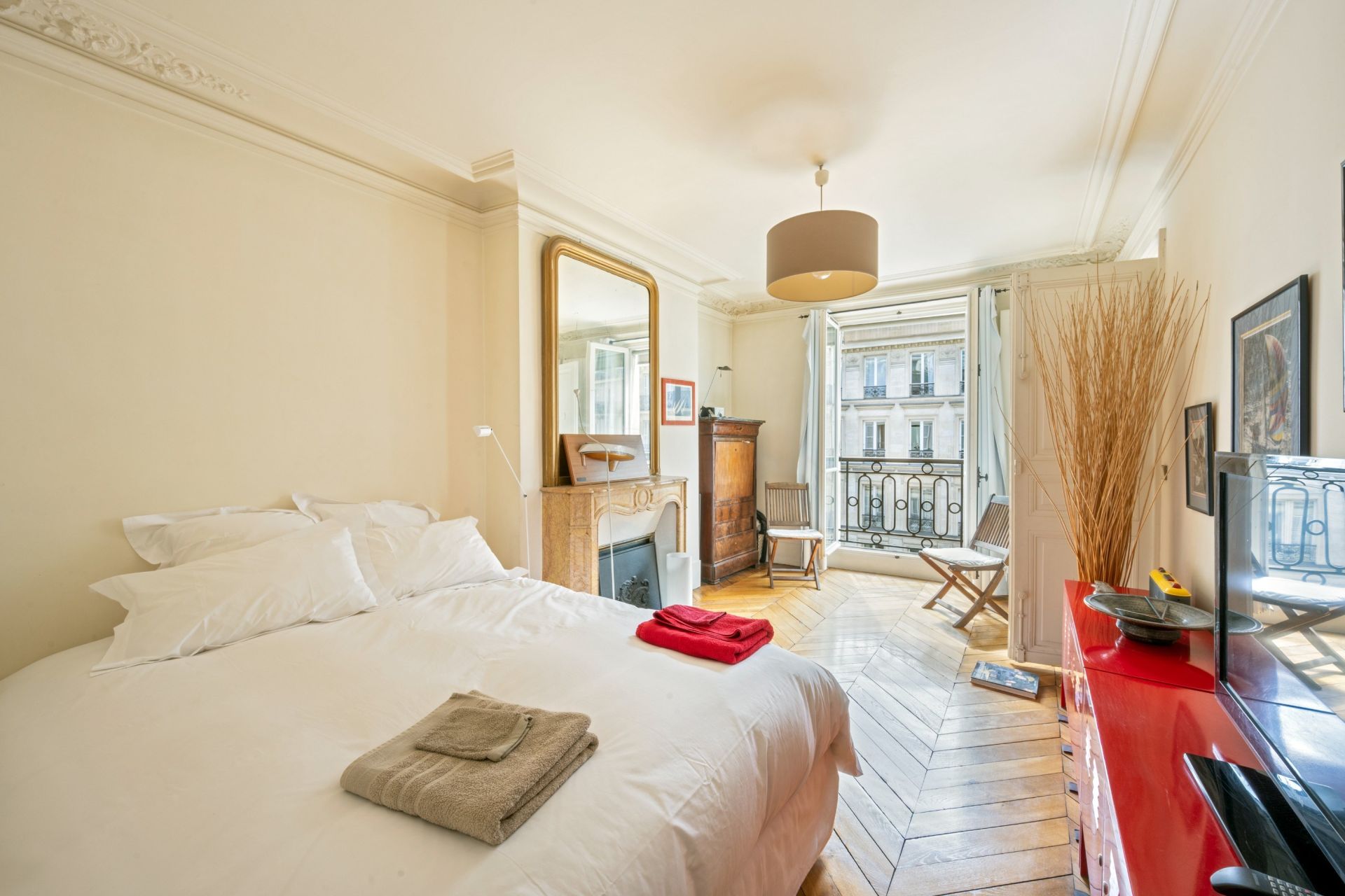 luxury apartment 4 Rooms for sale on PARIS (75003)