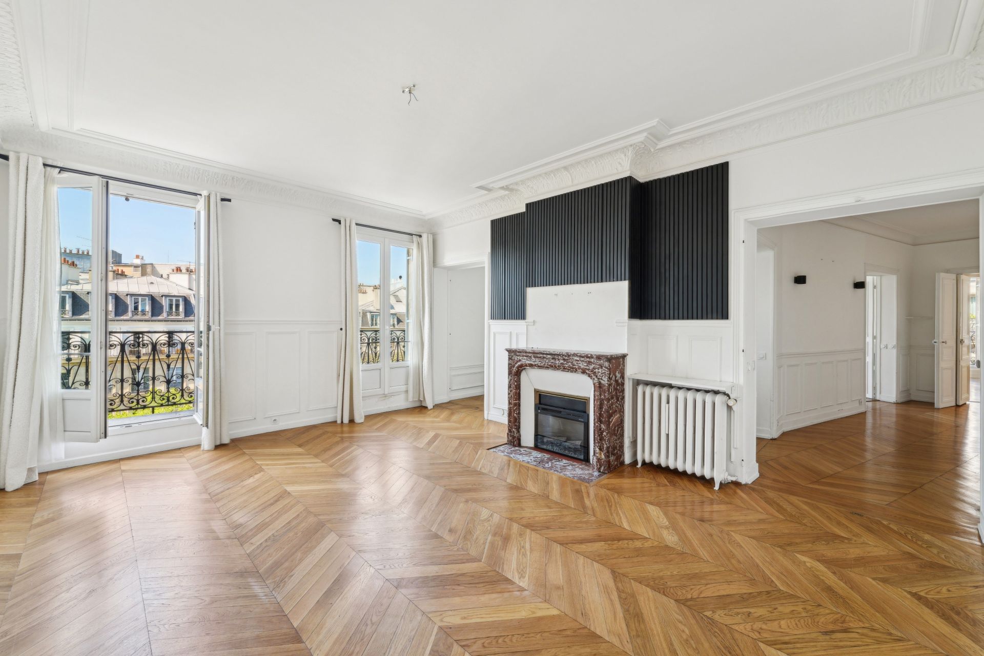luxury apartment 6 Rooms for sale on PARIS (75008)