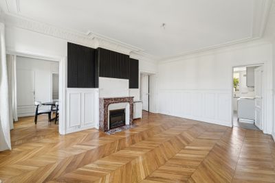 luxury apartment 6 Rooms for sale on PARIS (75008) Sale Luxury apartment Paris 8 6 Rooms 146 m²