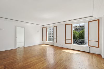 luxury apartment 5 Rooms for sale on PARIS (75016) Sale Luxury apartment Paris 16 5 Rooms 150 m²