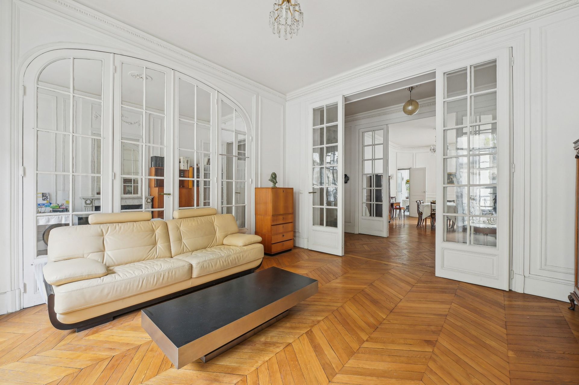 luxury apartment 5 Rooms for sale on PARIS (75017)