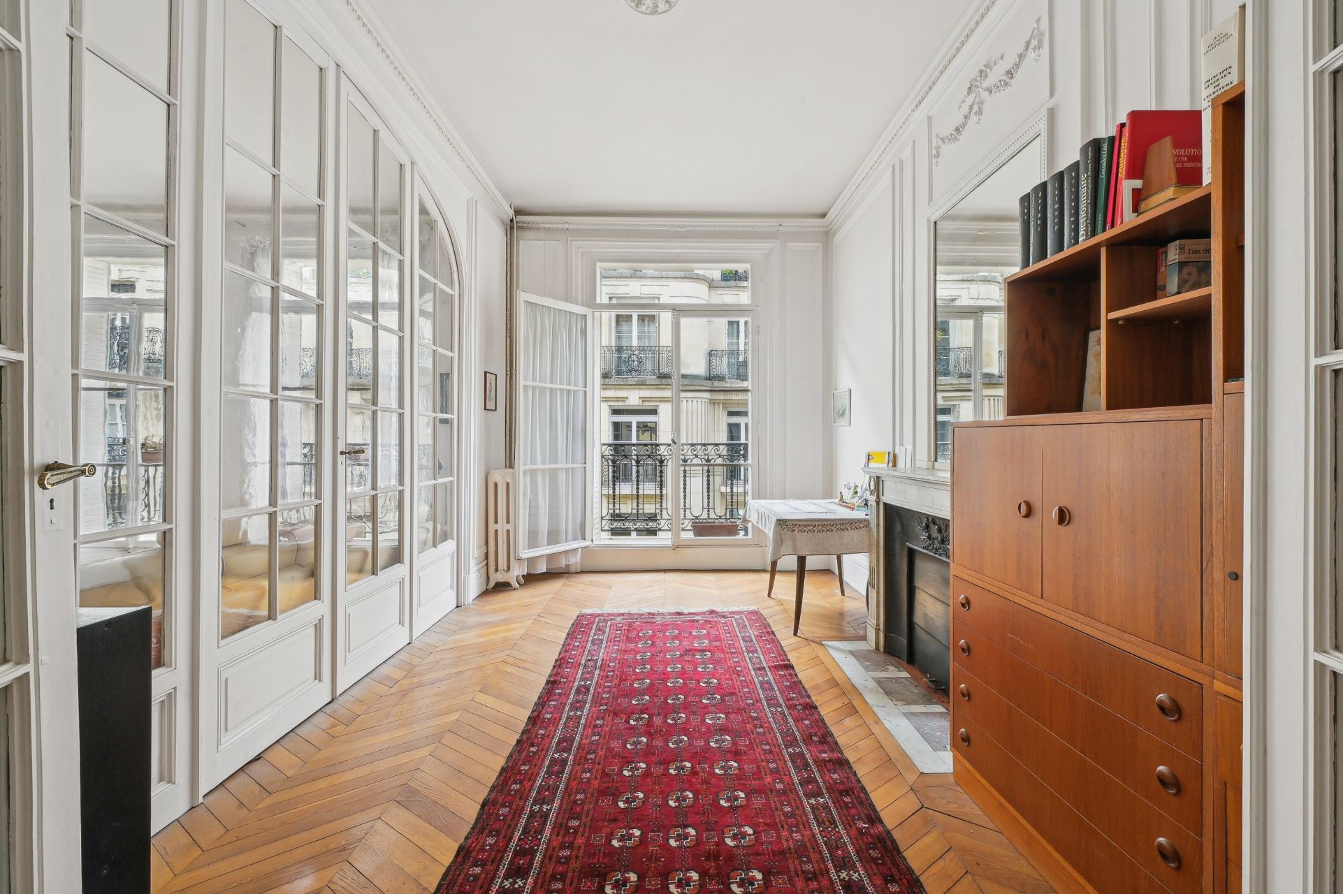 luxury apartment 5 Rooms for sale on PARIS (75017)