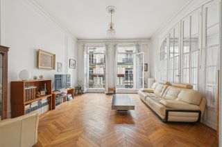 luxury apartment 5 Rooms for sale on PARIS (75017)