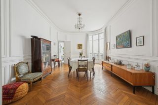 luxury apartment 5 Rooms for sale on PARIS (75017)