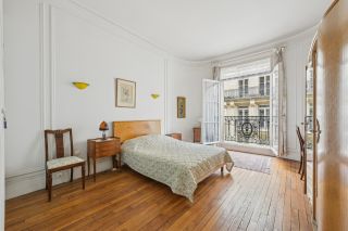 luxury apartment 5 Rooms for sale on PARIS (75017)