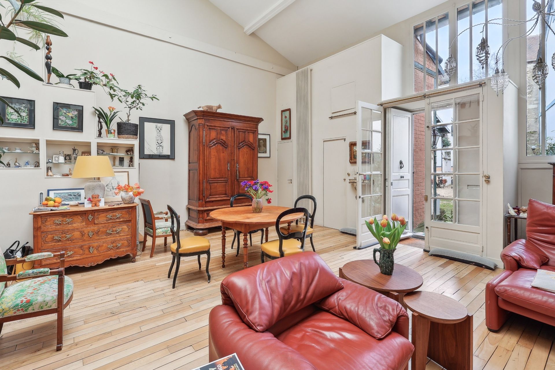 luxury apartment 4 Rooms for sale on PARIS (75016)