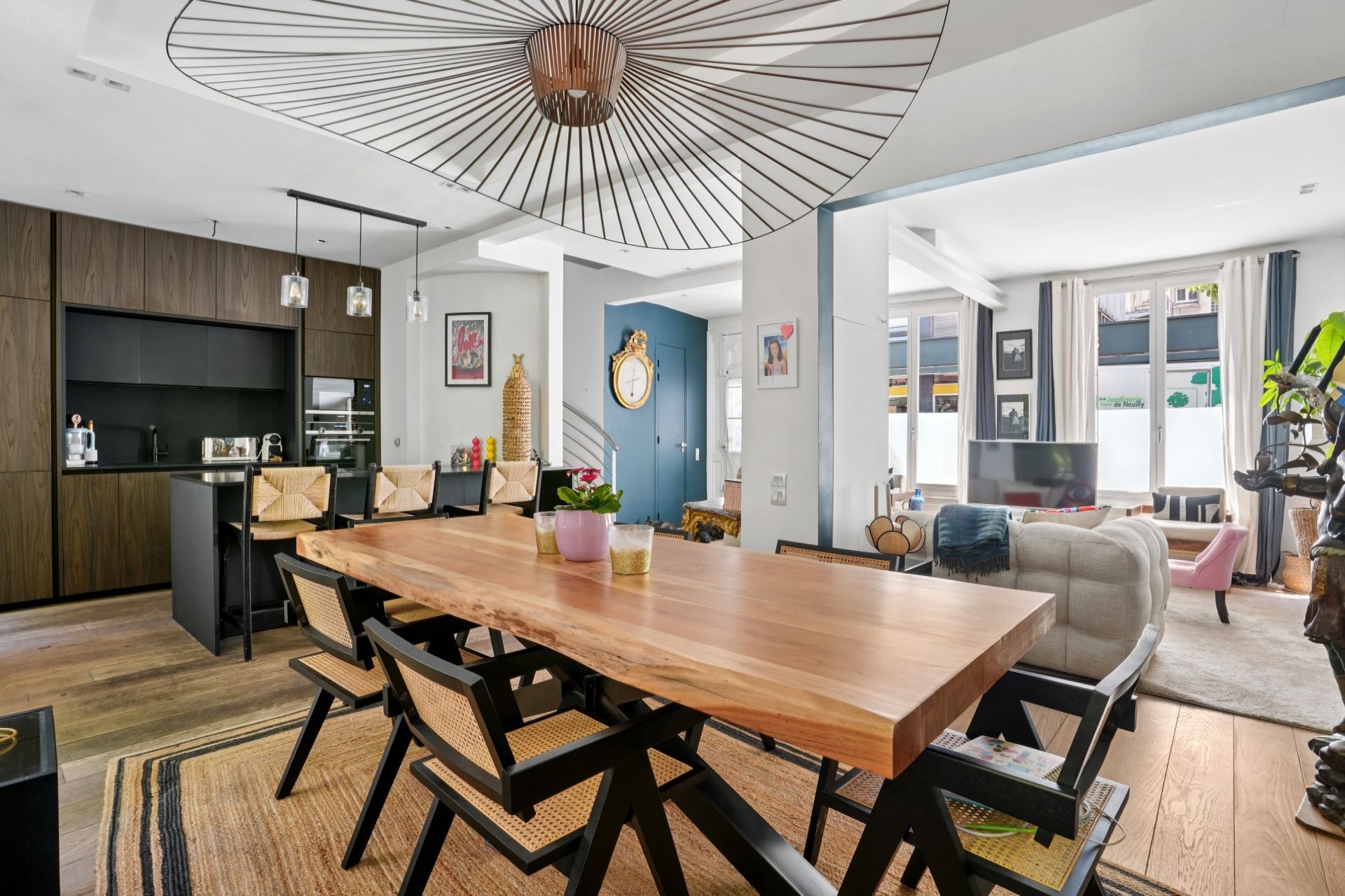 luxury house 8 Rooms for sale on NEUILLY SUR SEINE (92200)