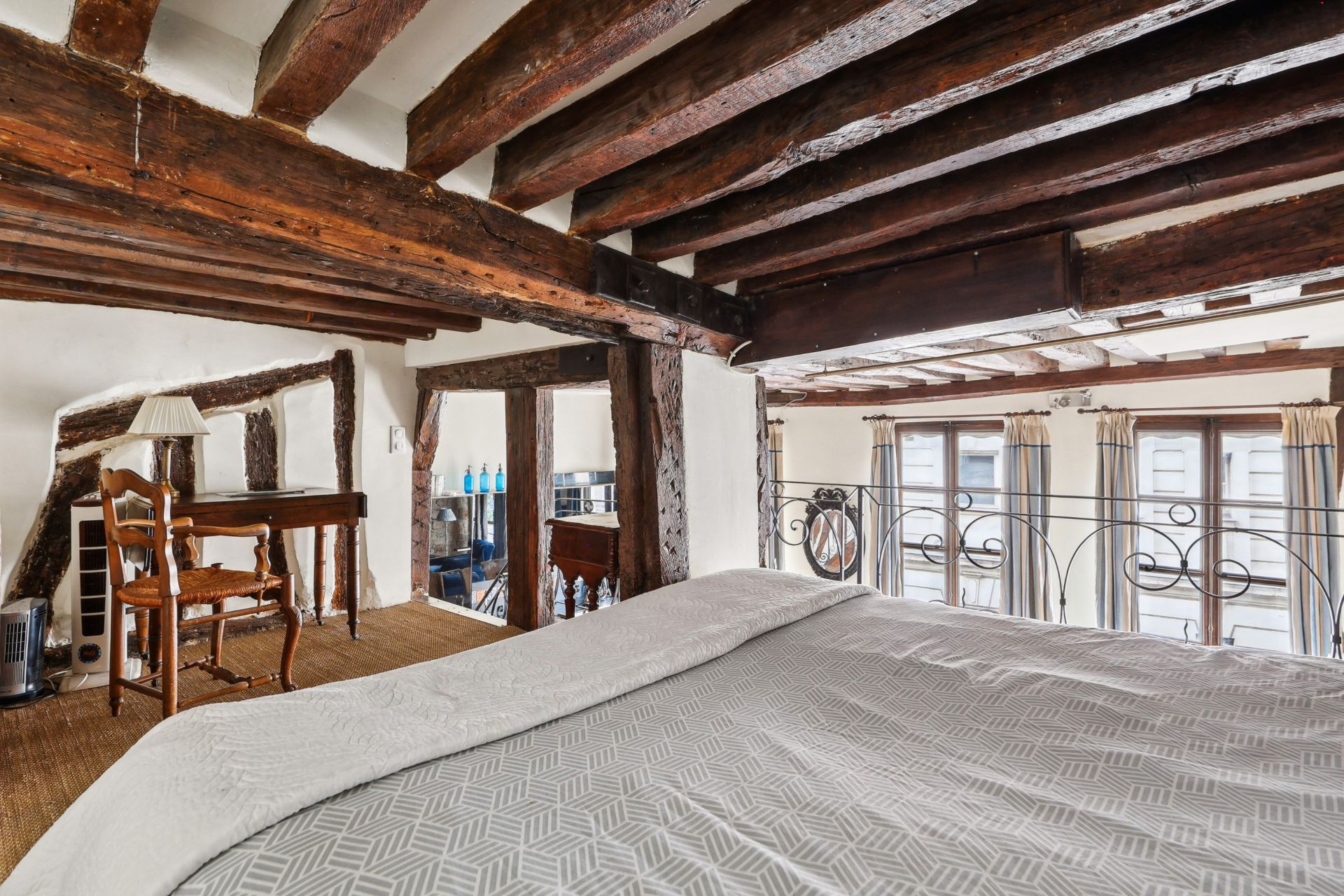 luxury apartment 2 Rooms for sale on PARIS (75005)