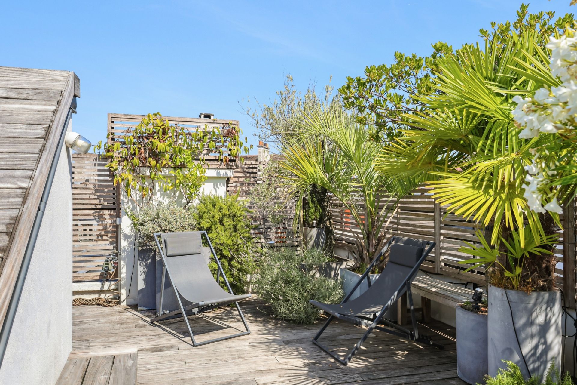 luxury apartment 7 Rooms for sale on PARIS (75005)