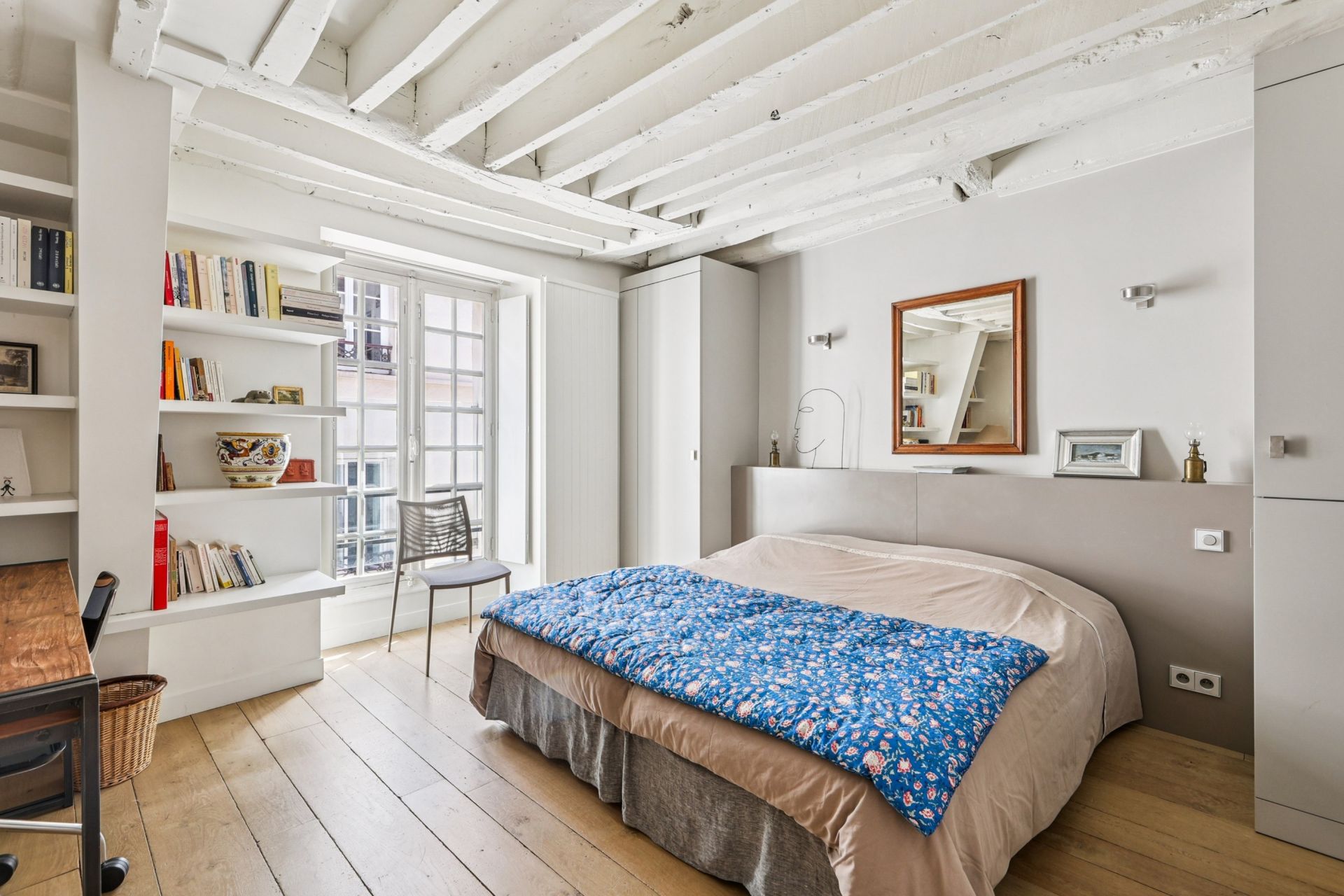 luxury apartment 7 Rooms for sale on PARIS (75005)