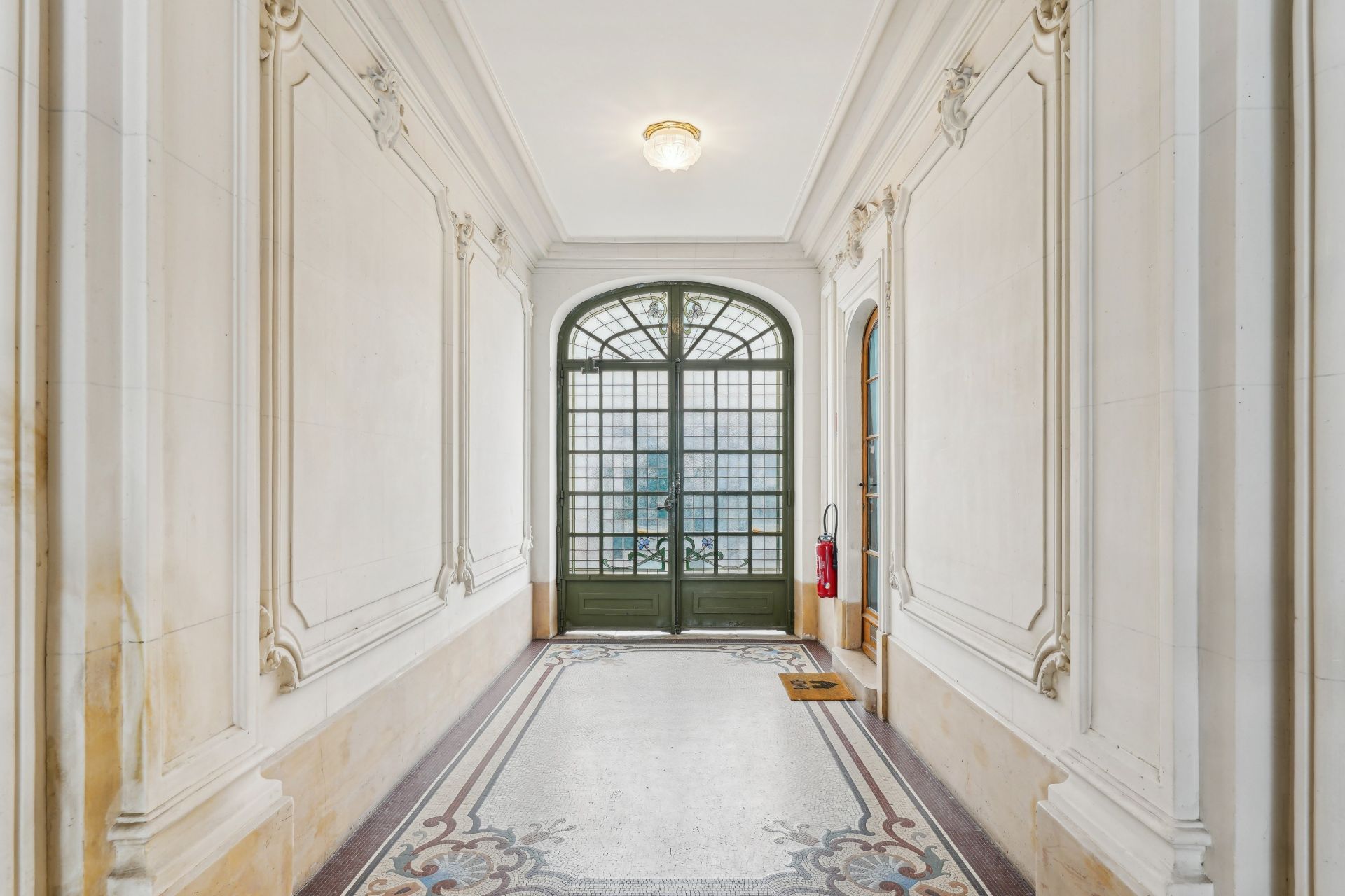 luxury apartment 5 Rooms for sale on PARIS (75016)