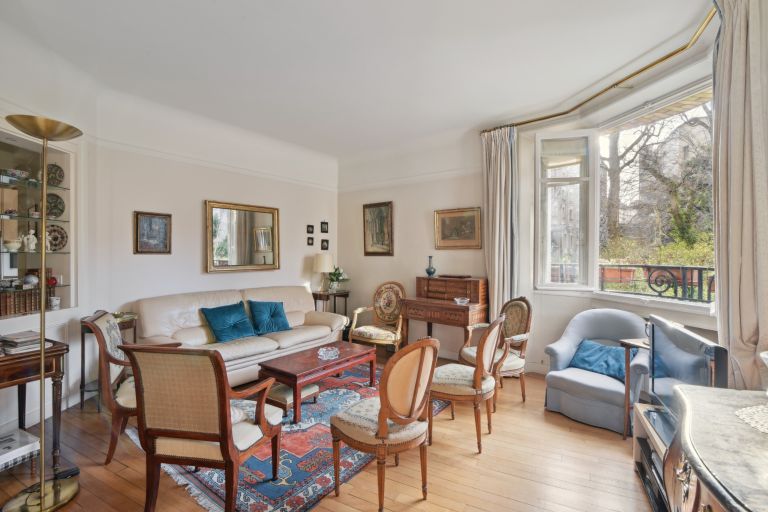 luxury apartment 4 Rooms for sale on PARIS (75016)