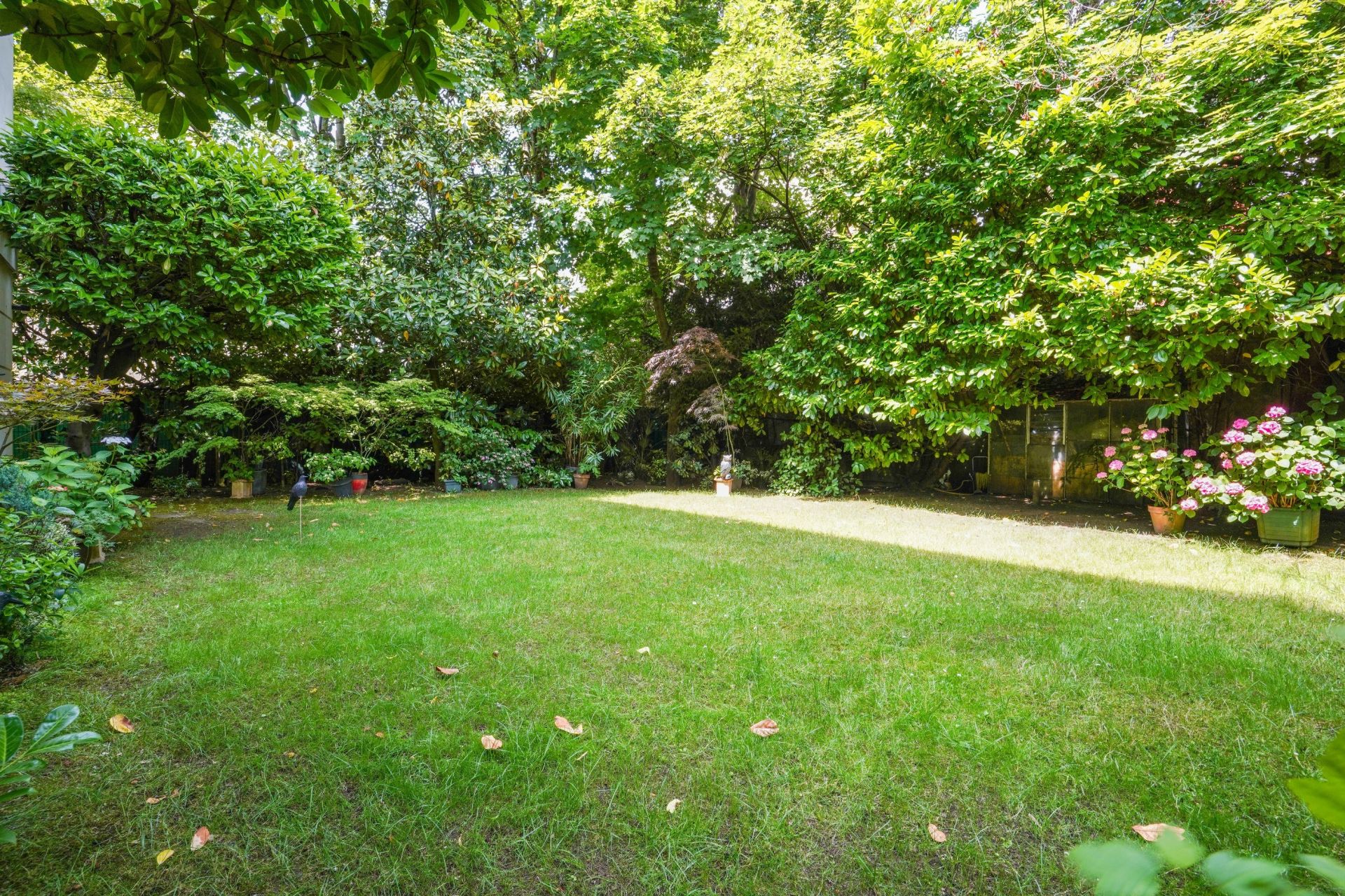 luxury apartment 6 Rooms for sale on NEUILLY SUR SEINE (92200)