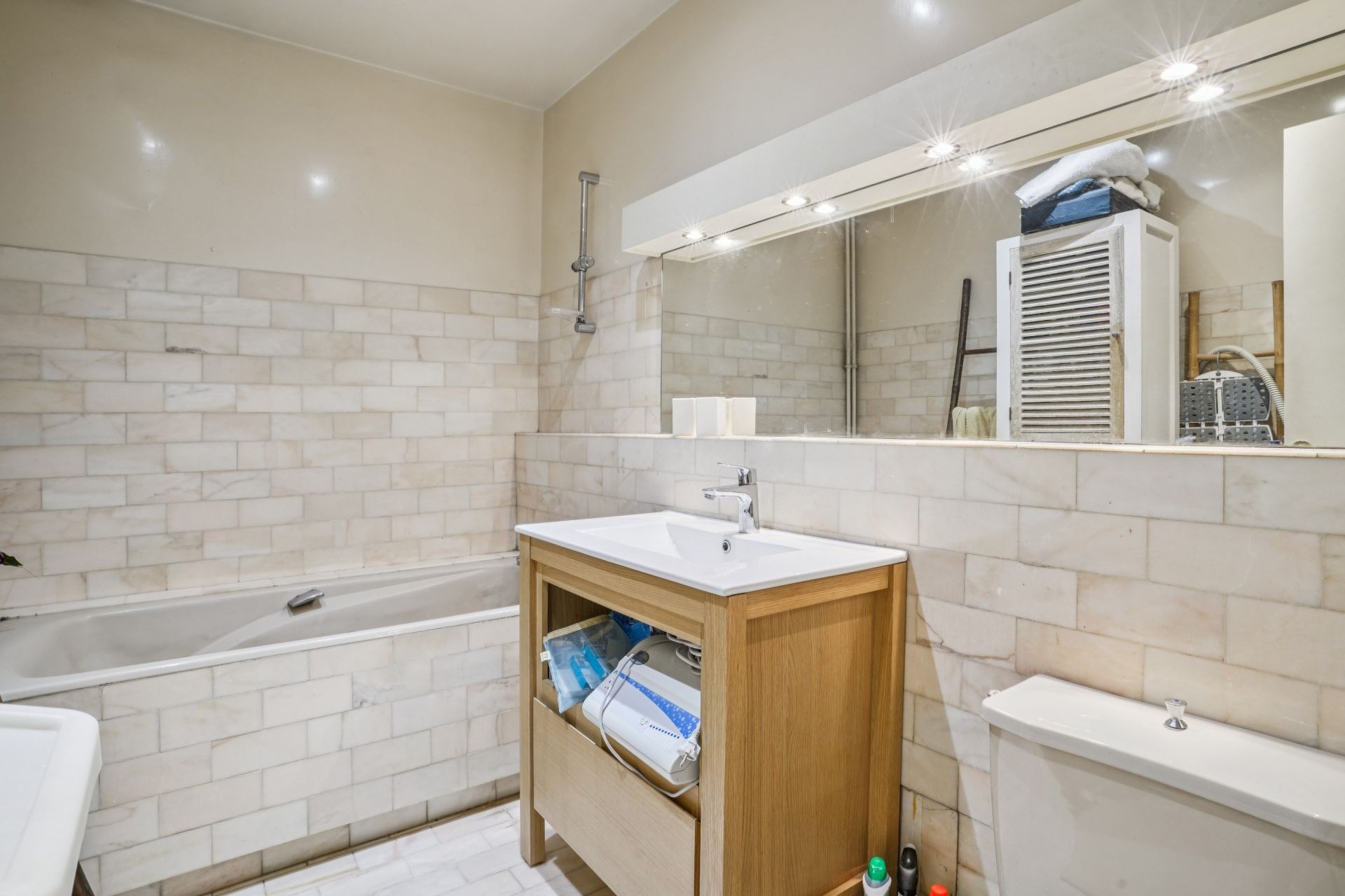 luxury apartment 6 Rooms for sale on NEUILLY SUR SEINE (92200)