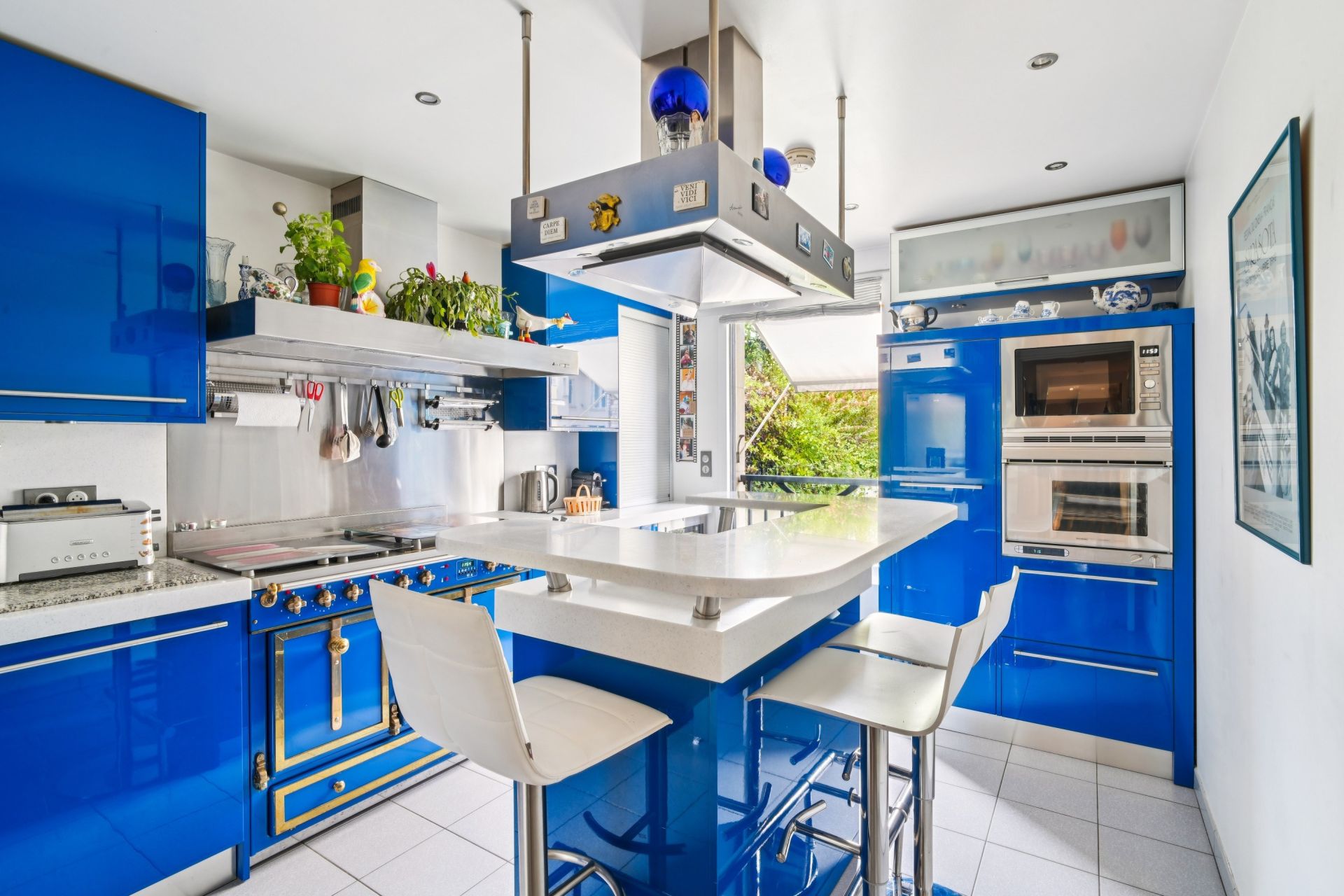 luxury apartment 5 Rooms for sale on NEUILLY SUR SEINE (92200)