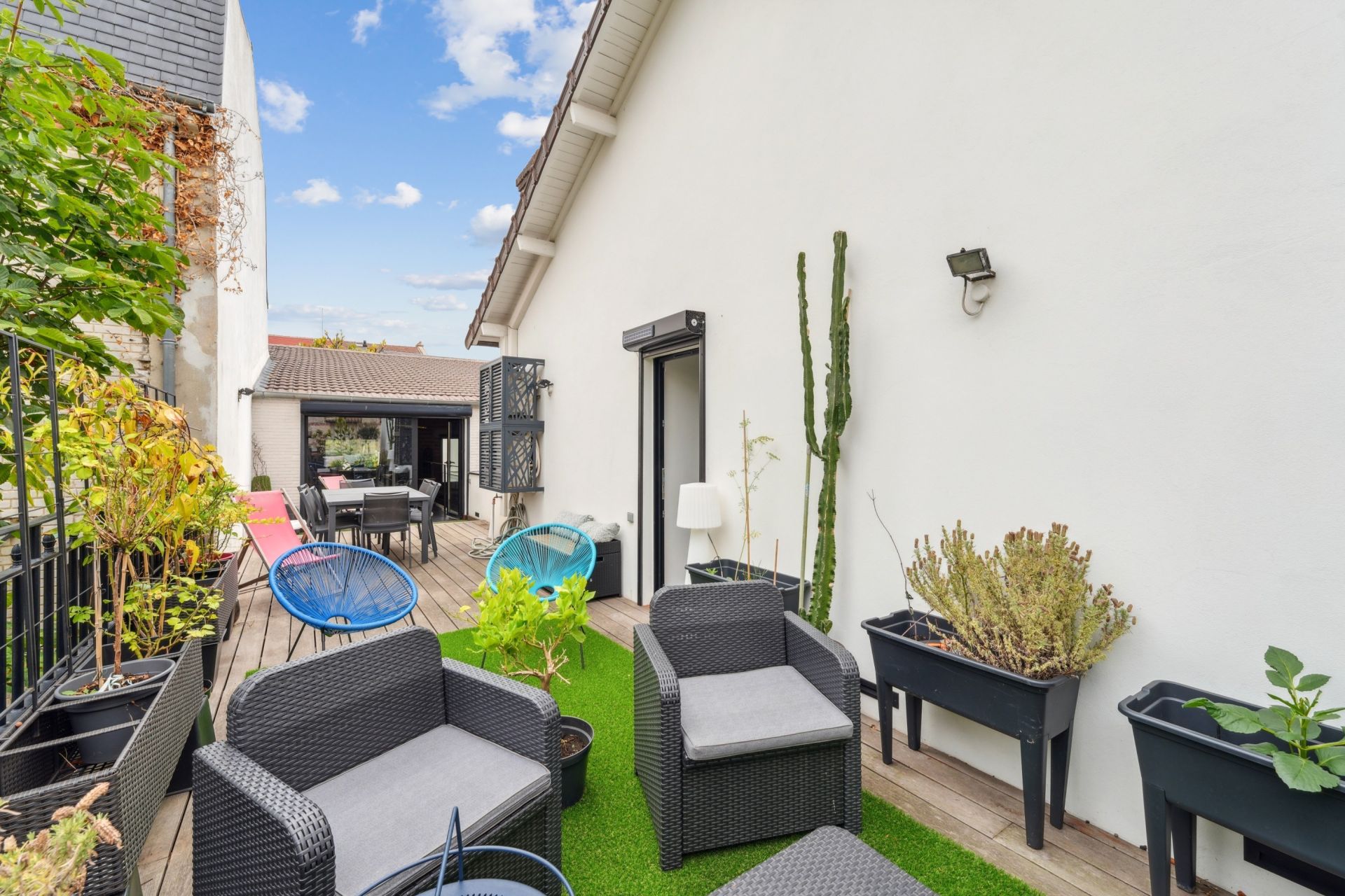 luxury house 6 Rooms for sale on ASNIERES SUR SEINE (92600)