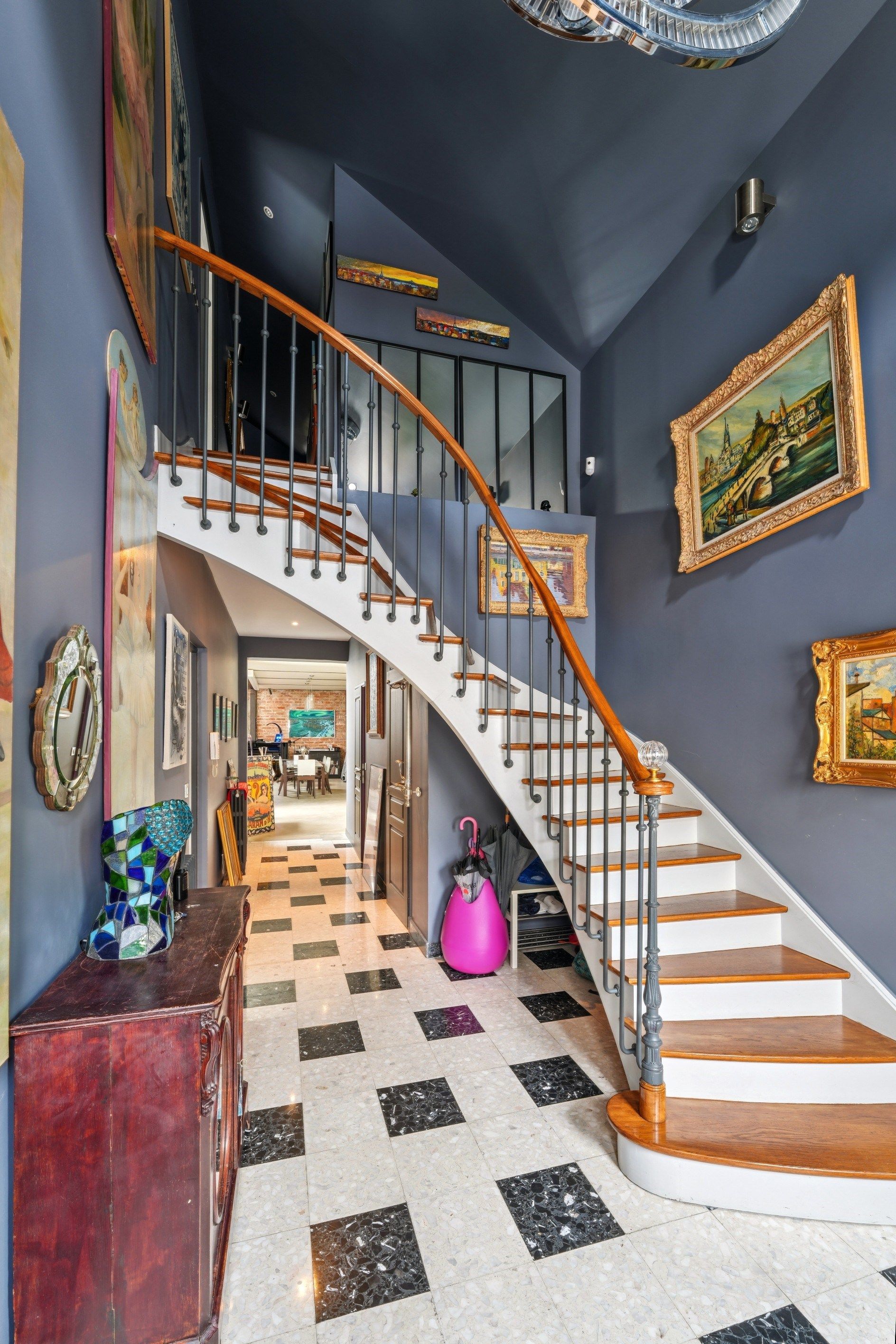 luxury house 6 Rooms for sale on ASNIERES SUR SEINE (92600)