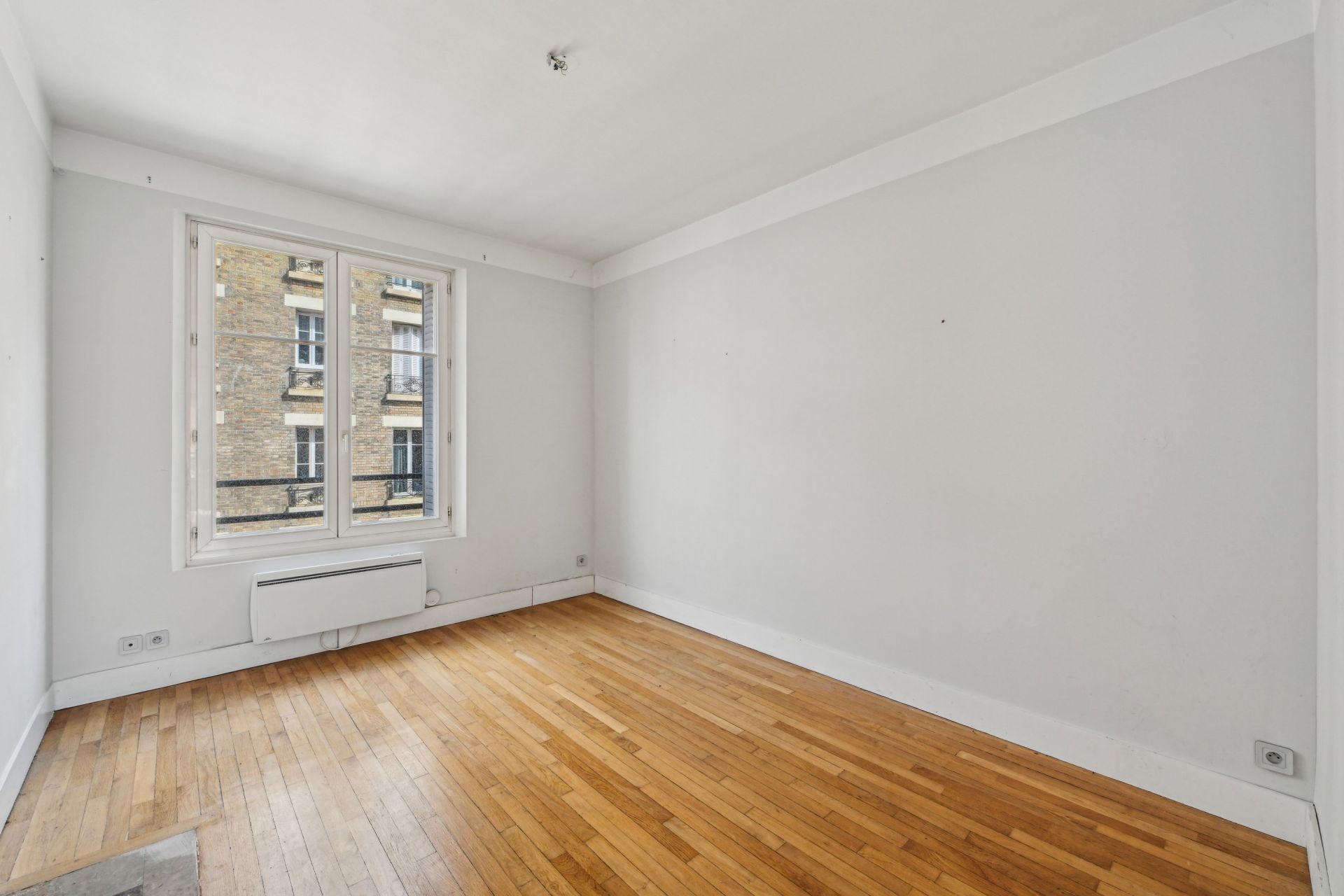 luxury apartment 5 Rooms for sale on BOULOGNE BILLANCOURT (92100)