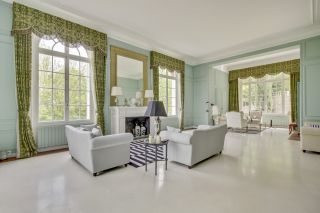 luxury house 11 Rooms for rent on LOUVECIENNES (78430)