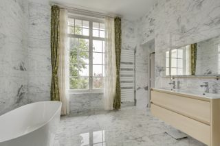 luxury house 11 Rooms for rent on LOUVECIENNES (78430)