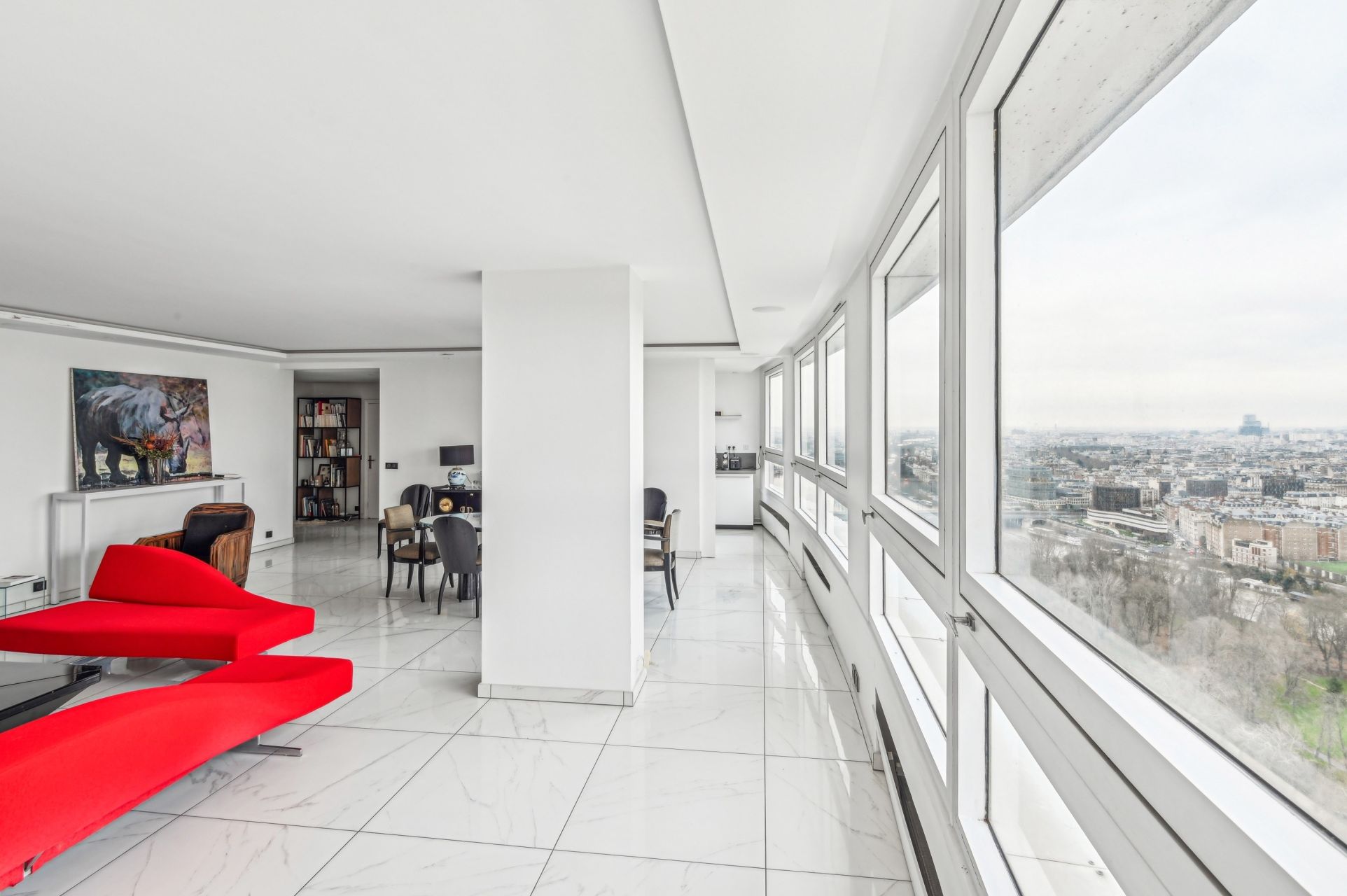 luxury apartment 5 Rooms for sale on PUTEAUX (92800)