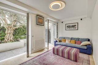 luxury apartment 7 Rooms for sale on PARIS (75016)