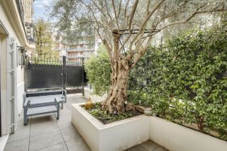 luxury apartment 7 Rooms for sale on PARIS (75016)