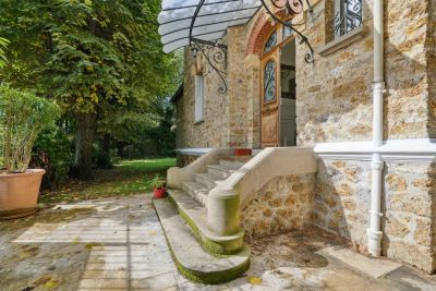 luxury house 9 Rooms for sale on GARCHES (92380) Sale Luxury house Garches 9 Rooms 280 m²